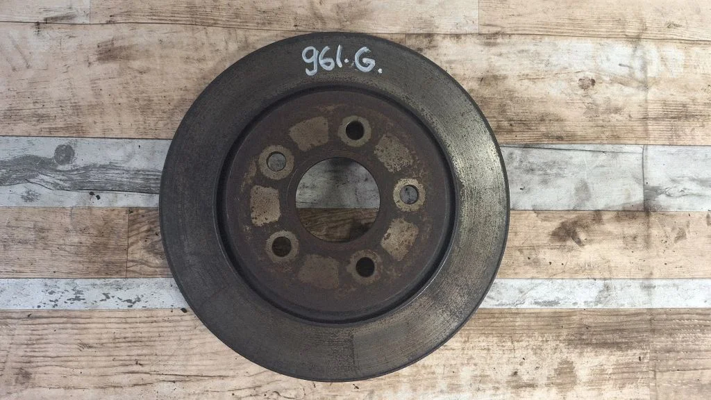 Rear brake disc – rear left