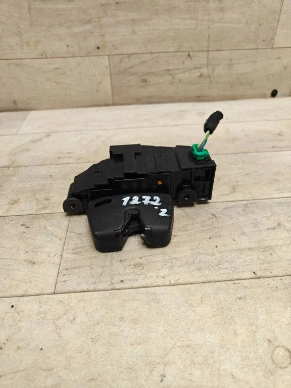 Tailgate/trunk/boot lock/catch/latch 9671153580
