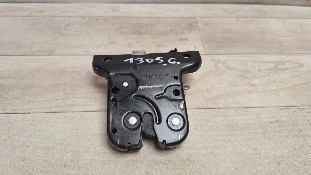 Tailgate/trunk/boot lock/catch/latch