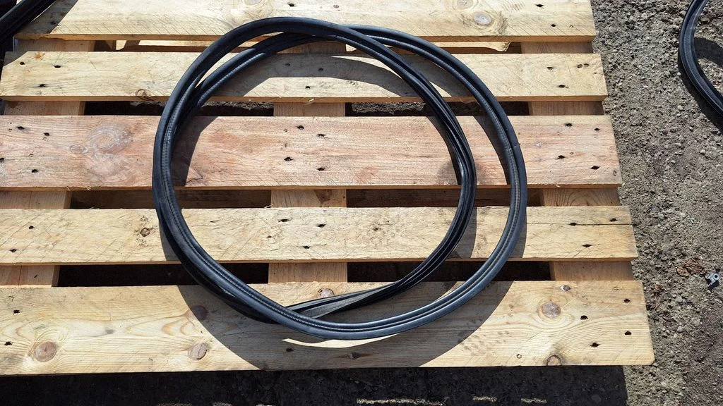 Loading door rubber seal (on body)