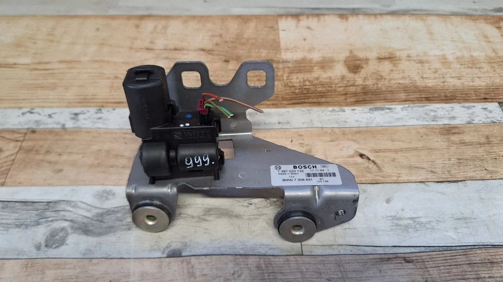 Tailgate window lock/catch/latch 1397020132