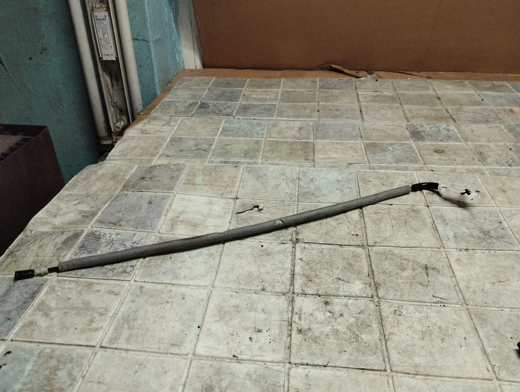 Priekšējo durvju trosīte 711070512