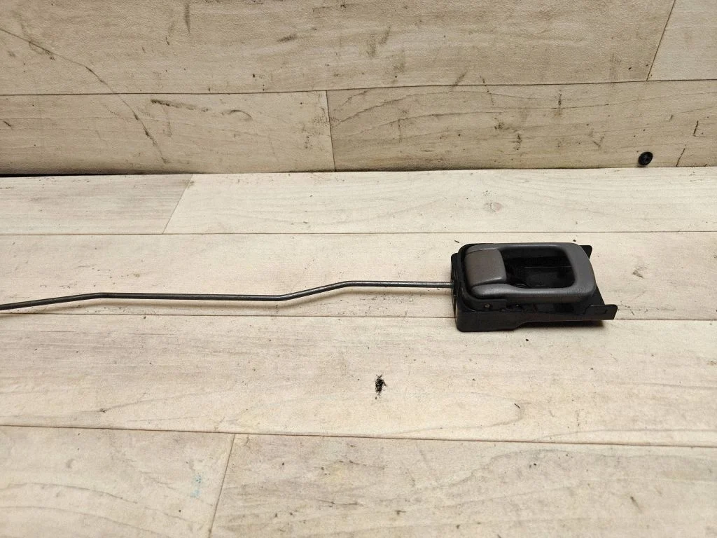 Front door interior handle – front left