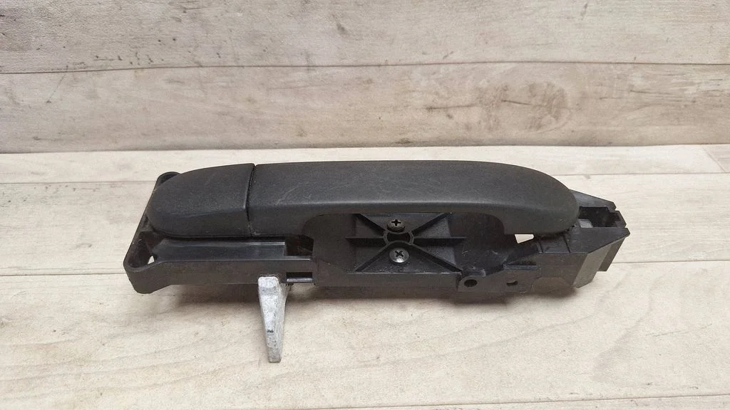 Front door exterior handle 242275