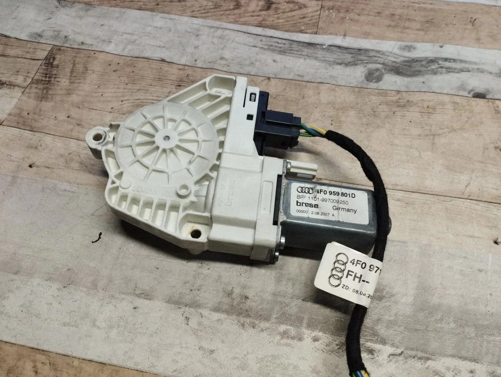 Front door window regulator motor 4F0959801D