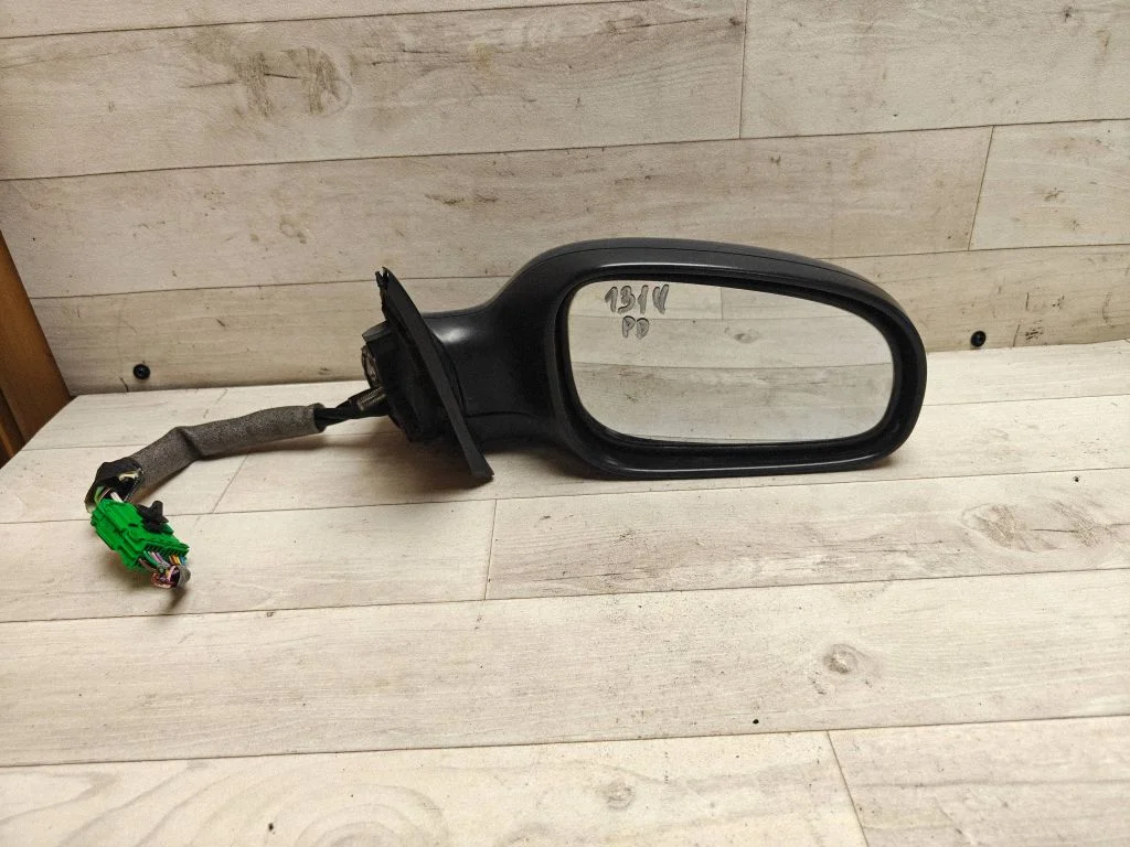 Front door electric wing mirror E11015463