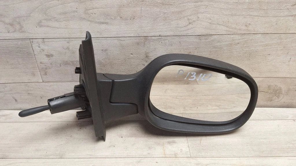 Front door electric wing mirror E2018011