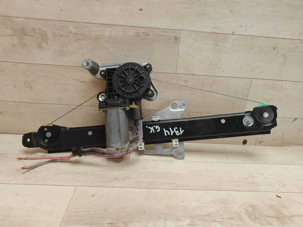 Rear door window regulator with motor 119971XXX