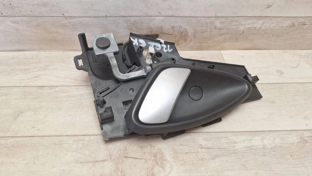 Rear door interior handle 9649218977