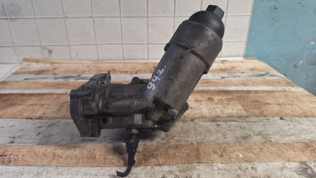 Oil filter mounting bracket 7788453