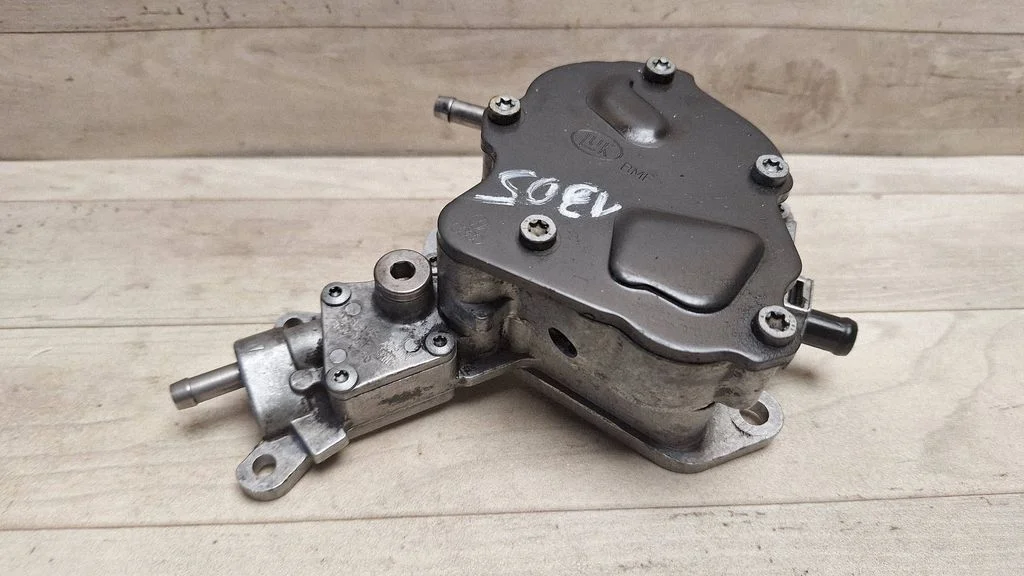 Vacuum pump 038145209N