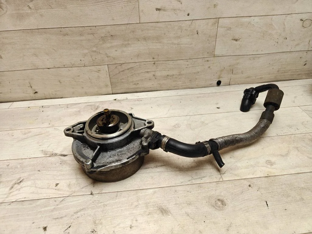 Vacuum pump 057145100T