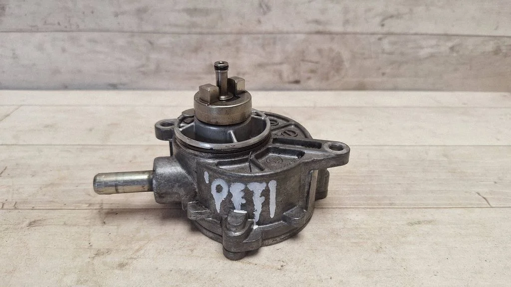 Vacuum pump A6462300165