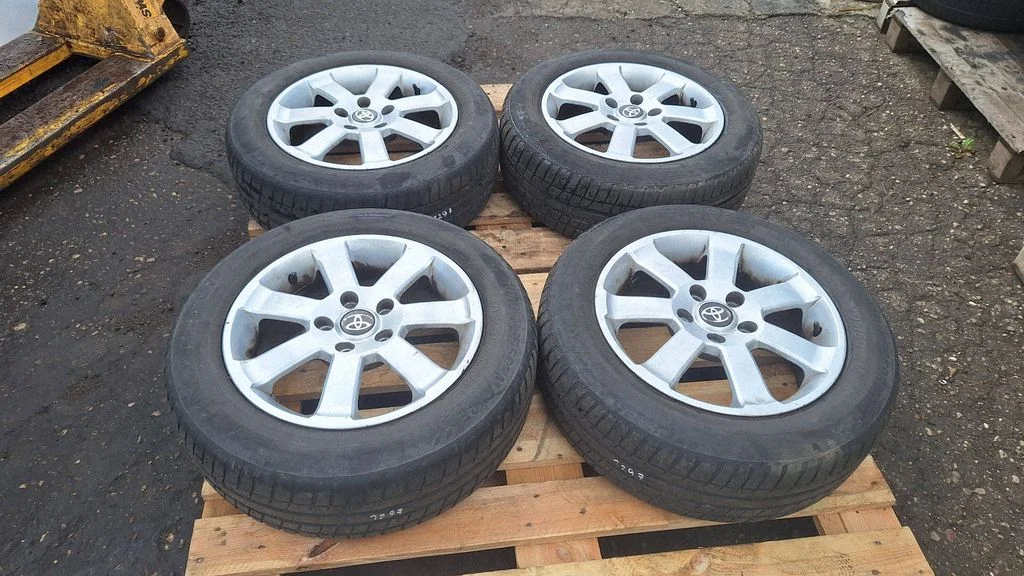 R16 alloy rim