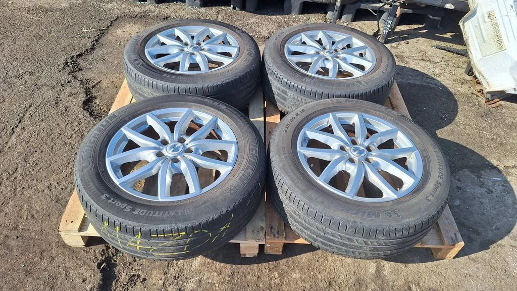 R18 alloy rim