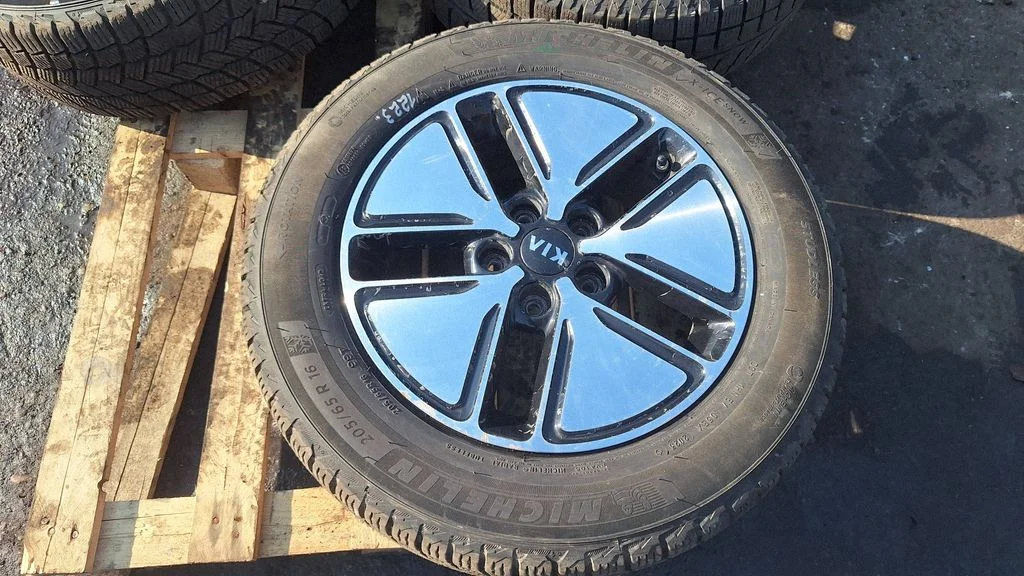 R16 valuvelg (-veljed)