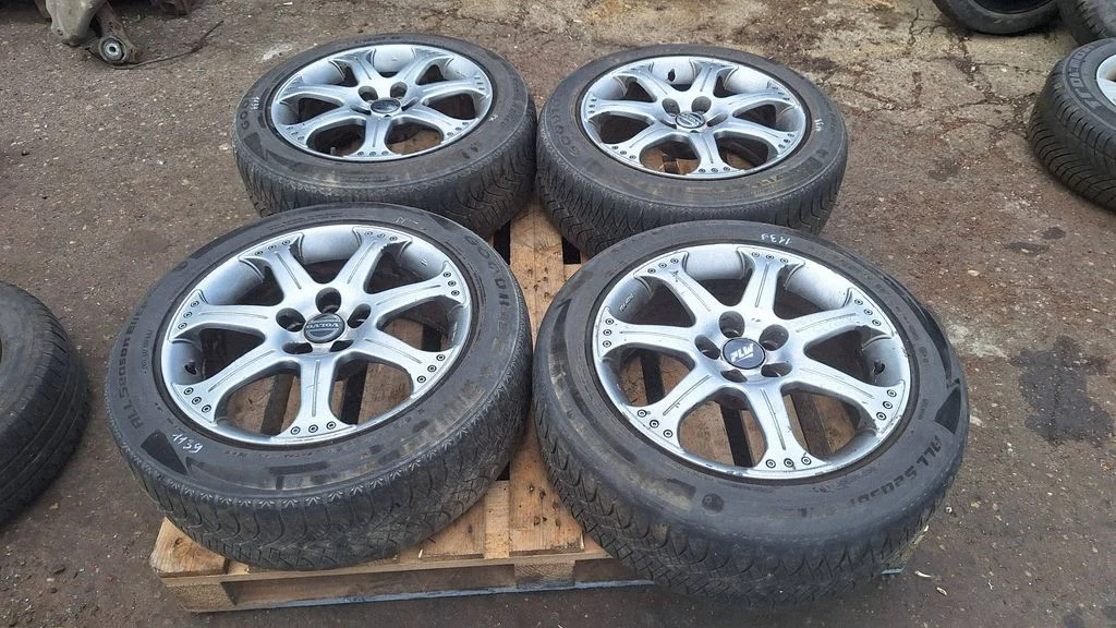 R17 alloy rim – Subaru Outback (2004-2006)