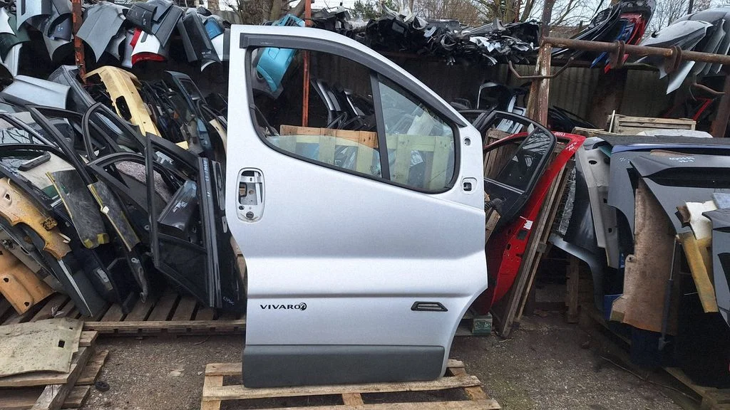 Front door coupe – front right