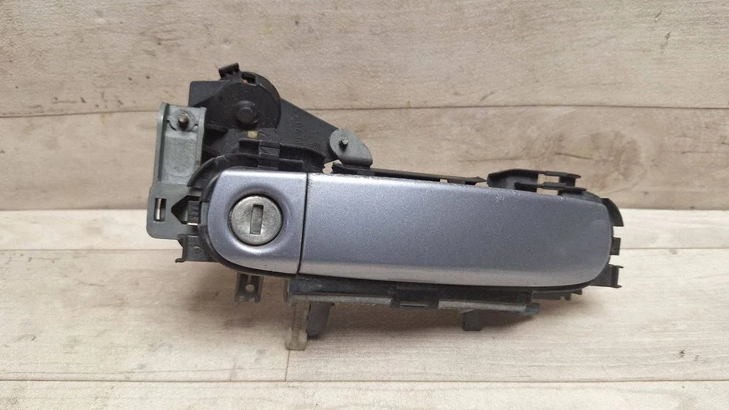 Esiukse välimine käepide – Audi A3 S3 8P (2003-2012)