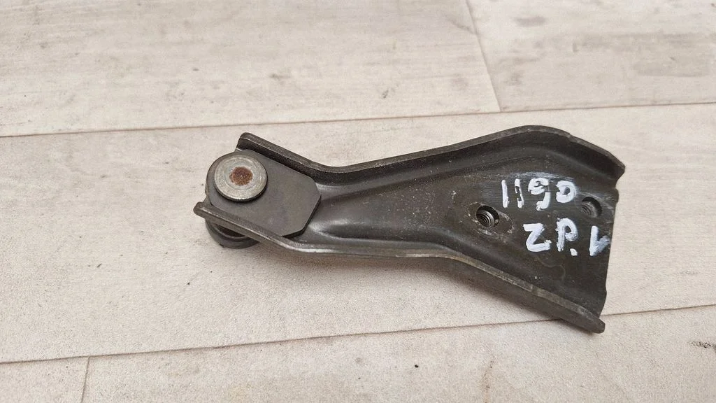 Sliding door upper roller guide/hinge – Mazda 5 (2005-2010)