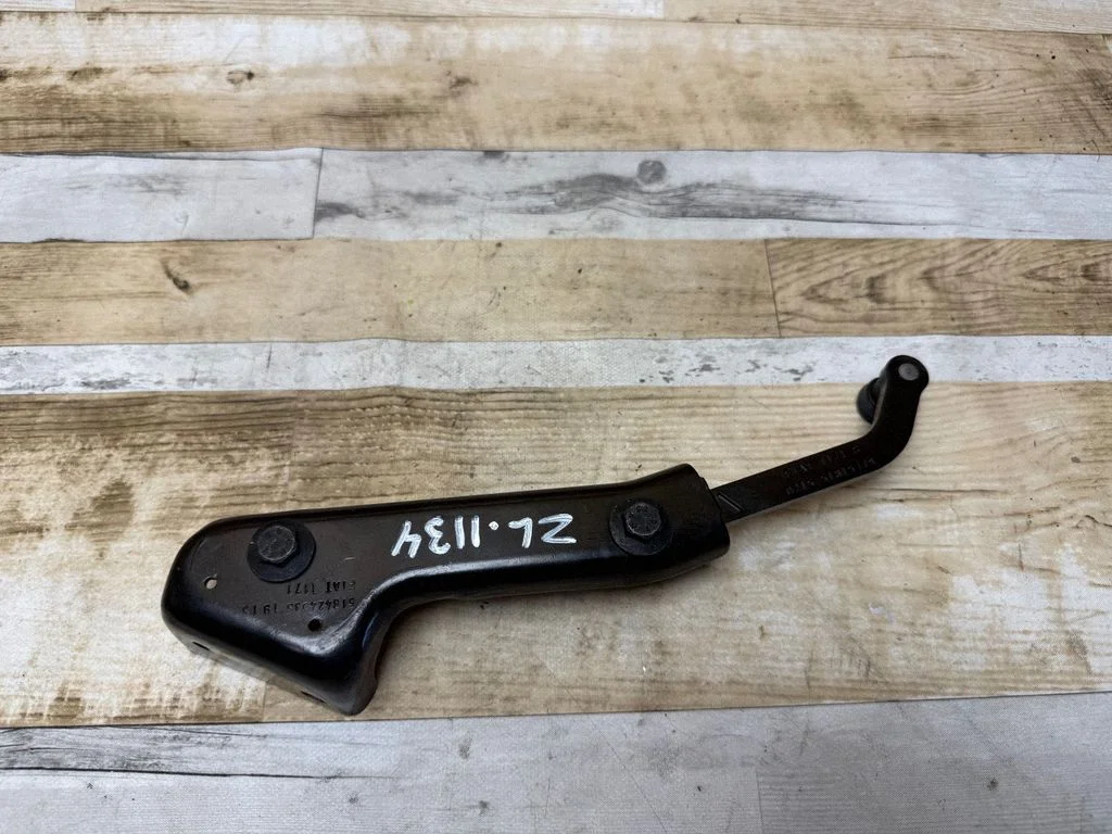 Sliding door upper roller guide/hinge – Fiat Doblo (2010-2022)