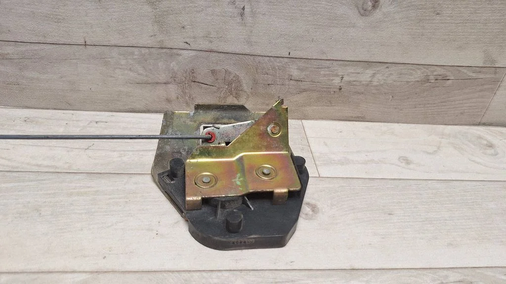 Sliding door lock
