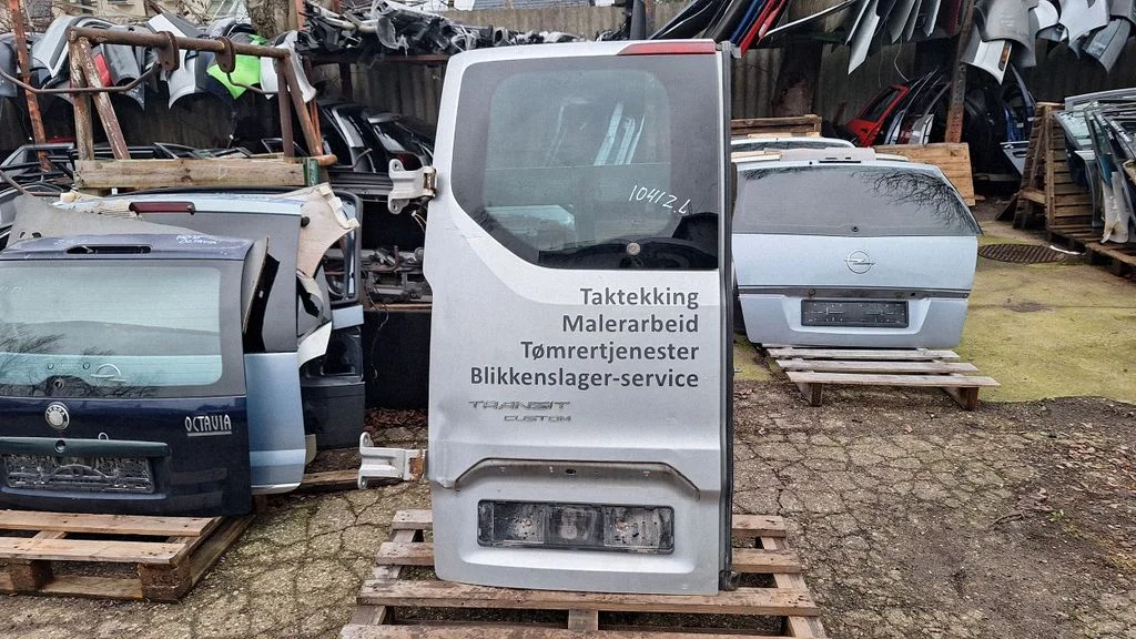 Back/rear loading door – rear left