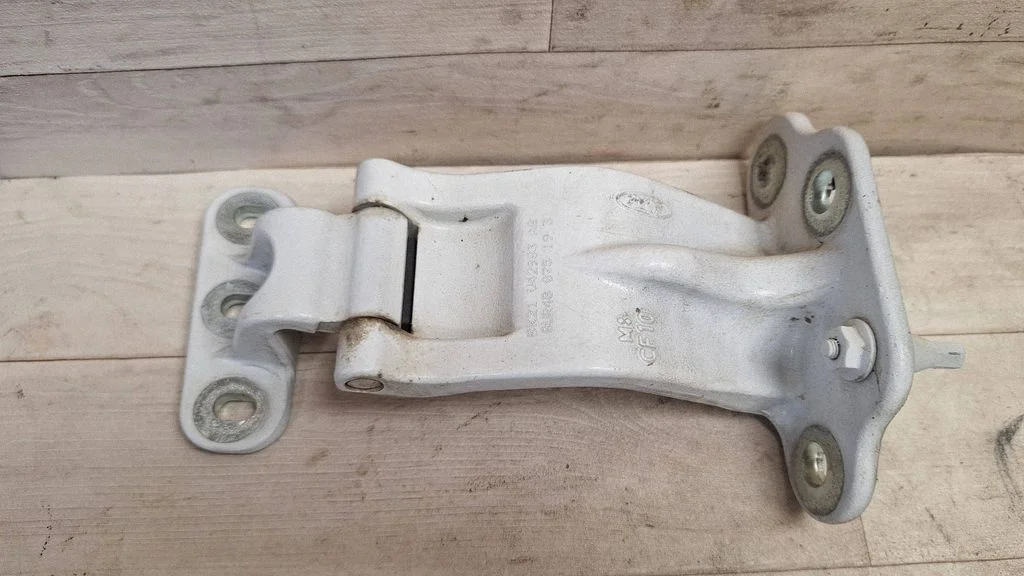 Laadimisukse ülemine hing – Ford Transit Custom (2013-2023)