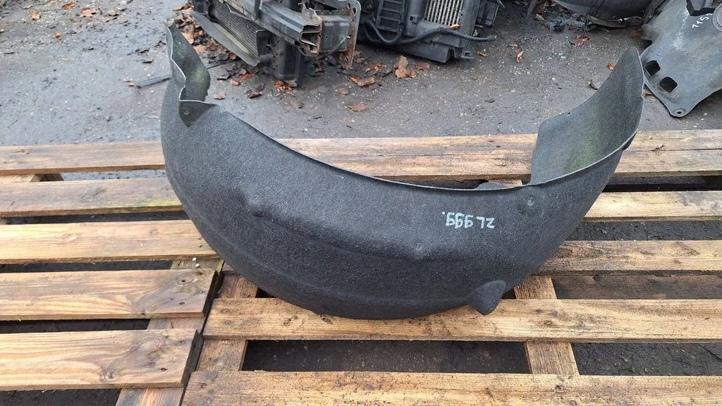 Rear arch fender liner splash guards – left