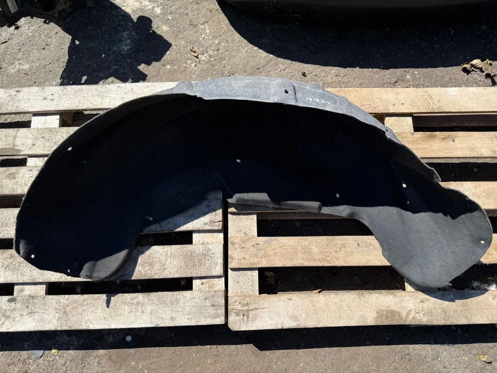 Rear arch fender liner splash guards 4L0810171
