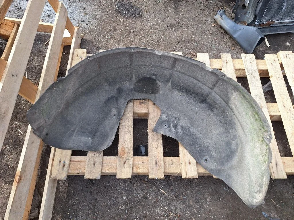 Rear arch fender liner splash guards – rear right