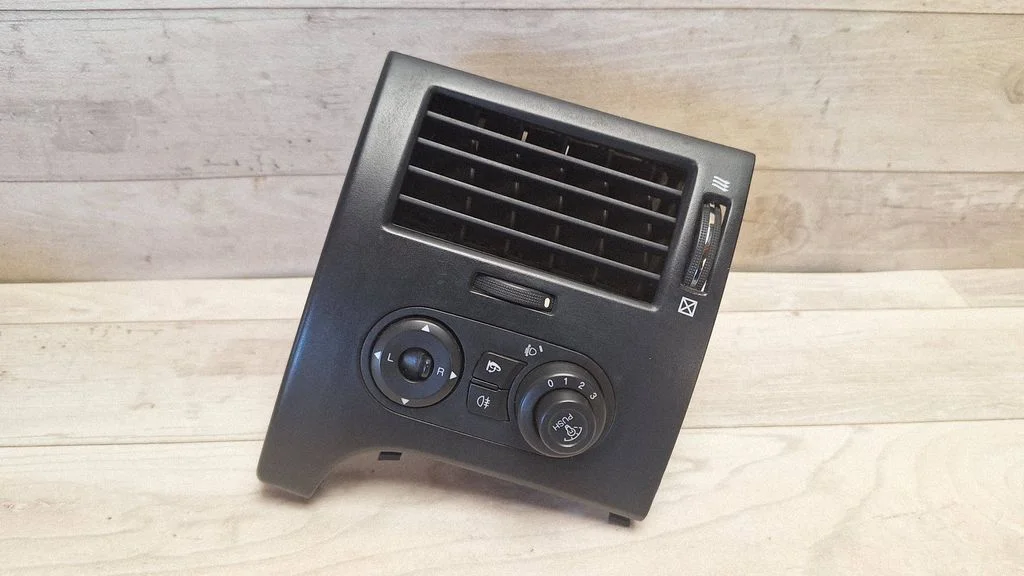 Dash center air vent grill 80490248