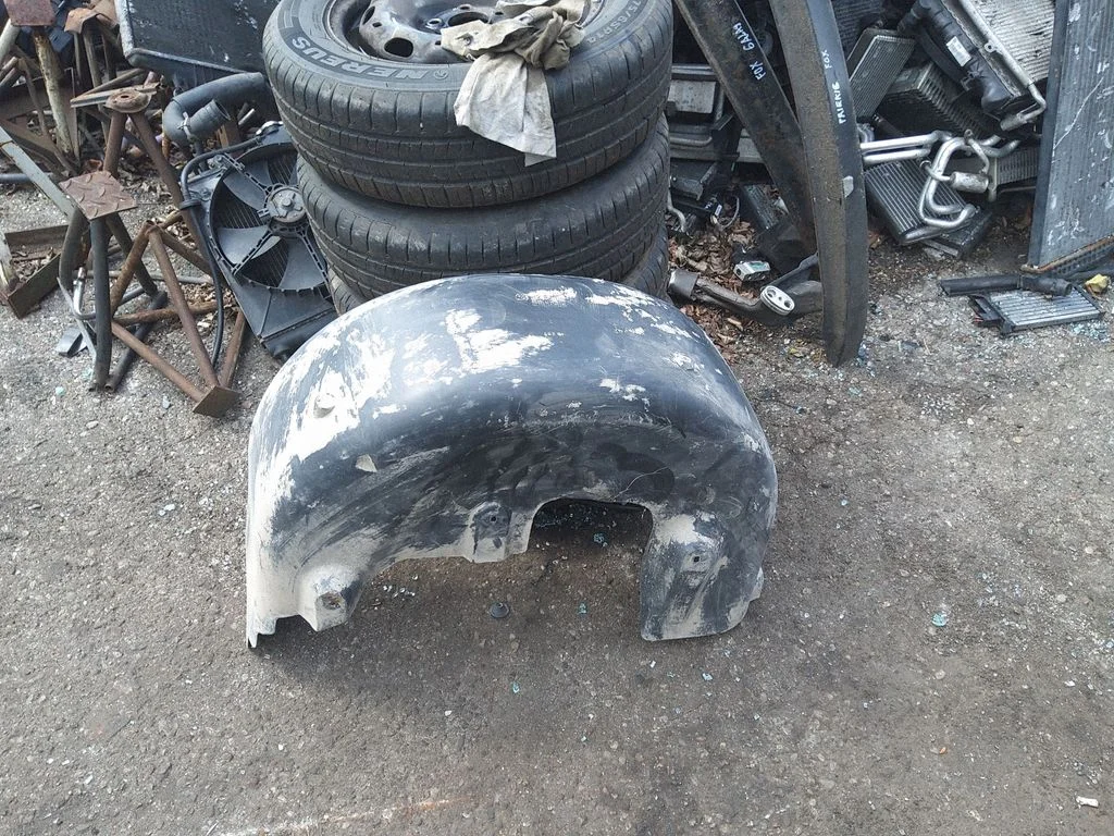Rear arch fender liner splash guards 8650274
