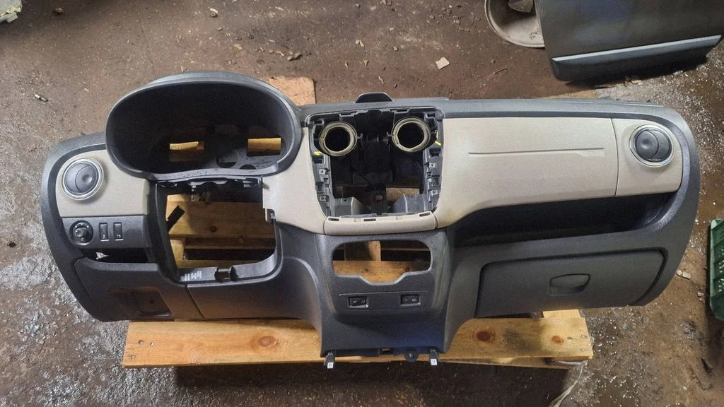 Deska rozdzielcza – Dacia Lodgy (2012-)