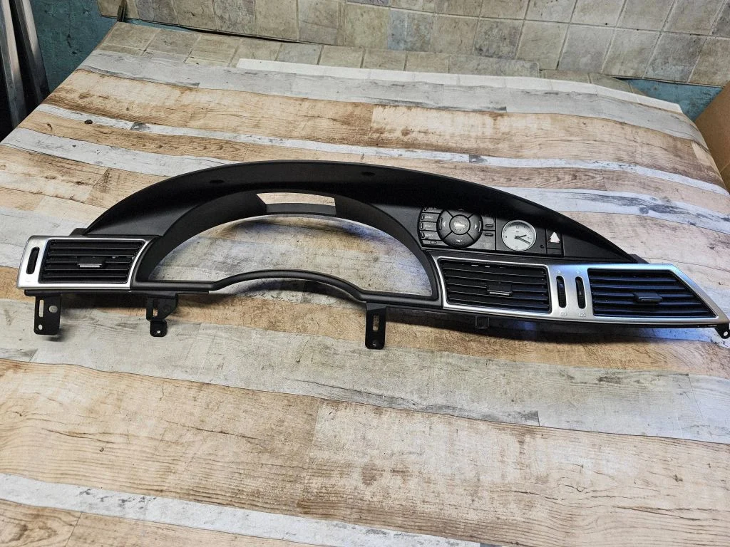 Dashboard center trim panel