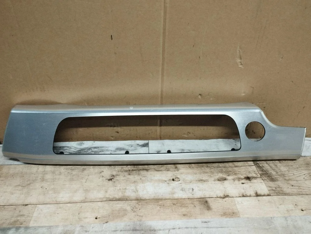 Dashboard center trim panel – BMW 7 Series F01 F02 F03 F04 (2008-2016)