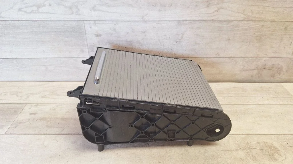 Cup holder – Volkswagen Passat B6 (2005-2010)