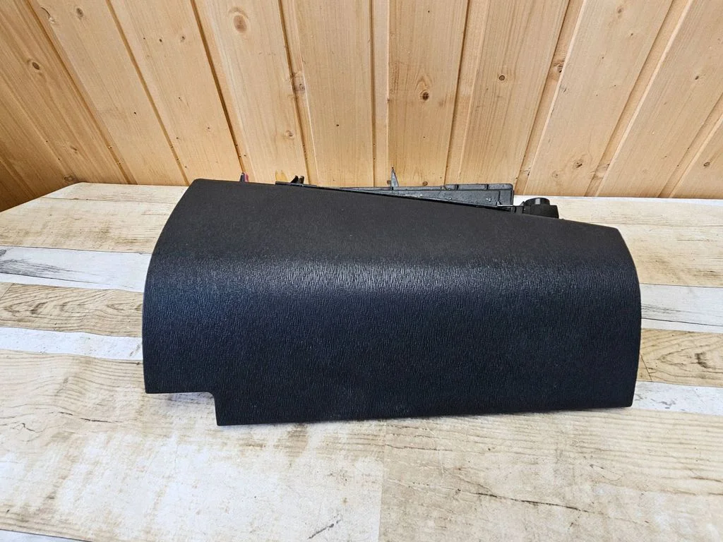 Glove box lid/cover – Toyota Prius (NHW20) (2003-2009)