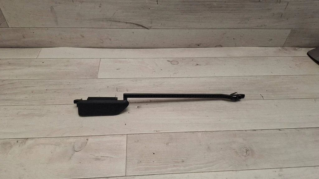 Glove box handle – Toyota Auris 150 (2006-2012)