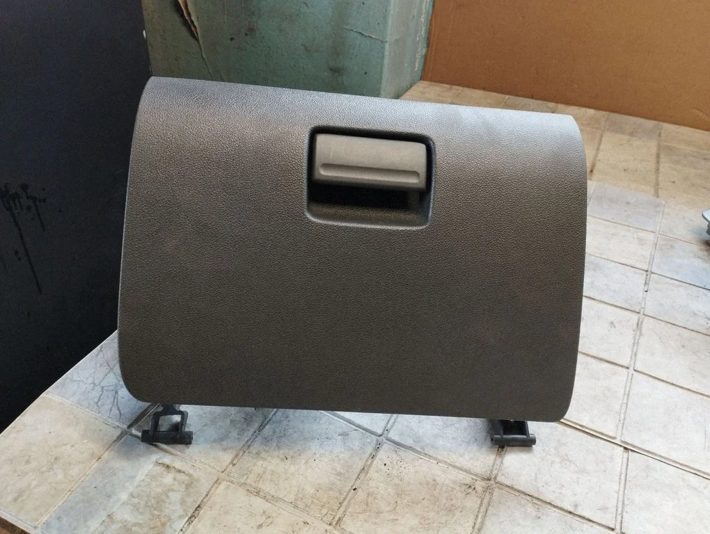 Glove box lid/cover – Ford Focus C-MAX (2003-2010)