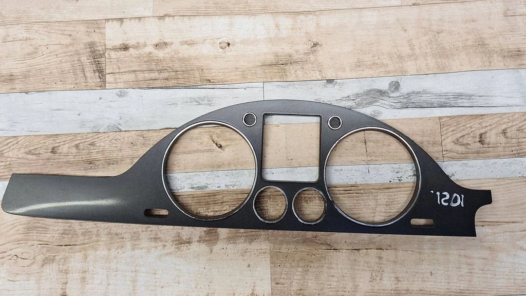 Instrumentu paneļa apdare – Volkswagen Passat B5.5 (2001-2005)