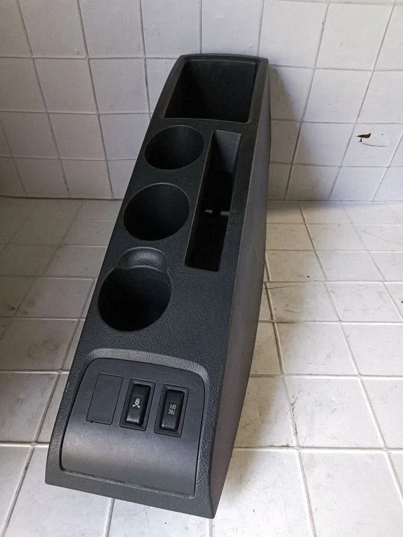 Keskkonsool 589110F010