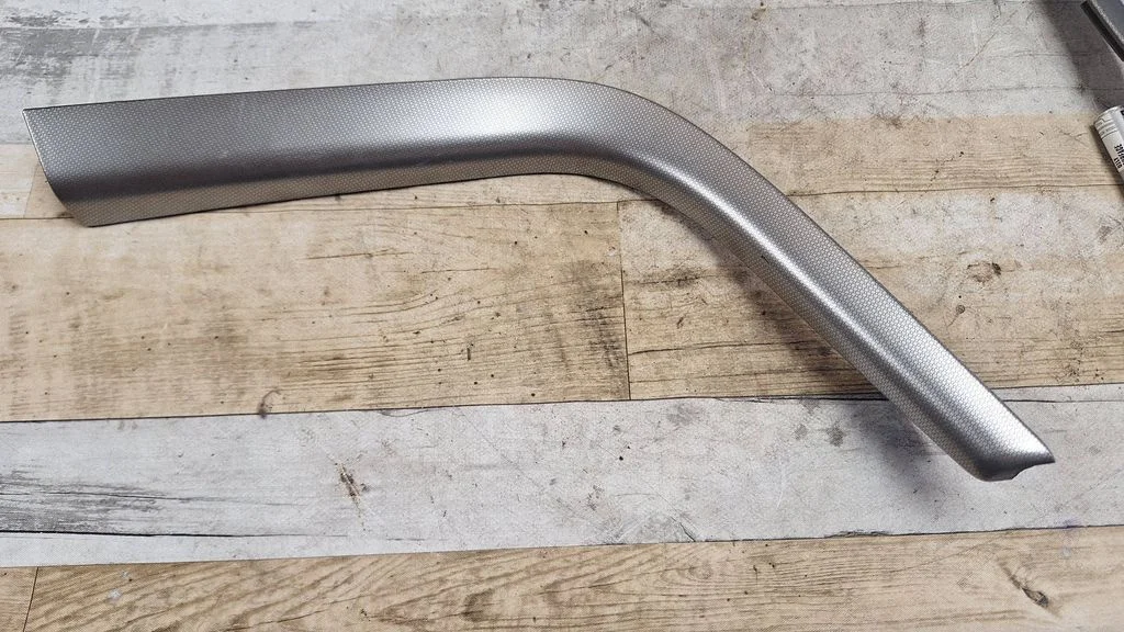 Center console decorative trim – Subaru Outback (2004-2006)