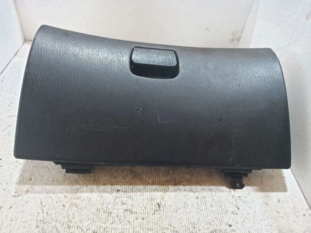 Glove box set 845024A000