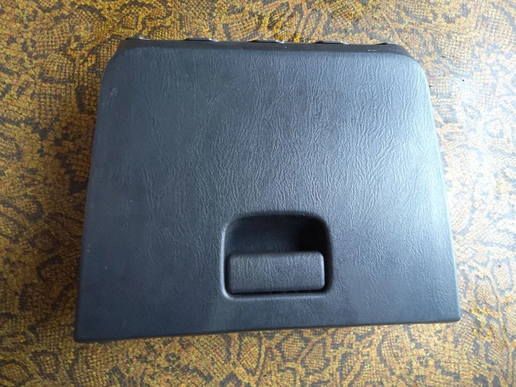 Kindalaeka komplekt 7342183E00