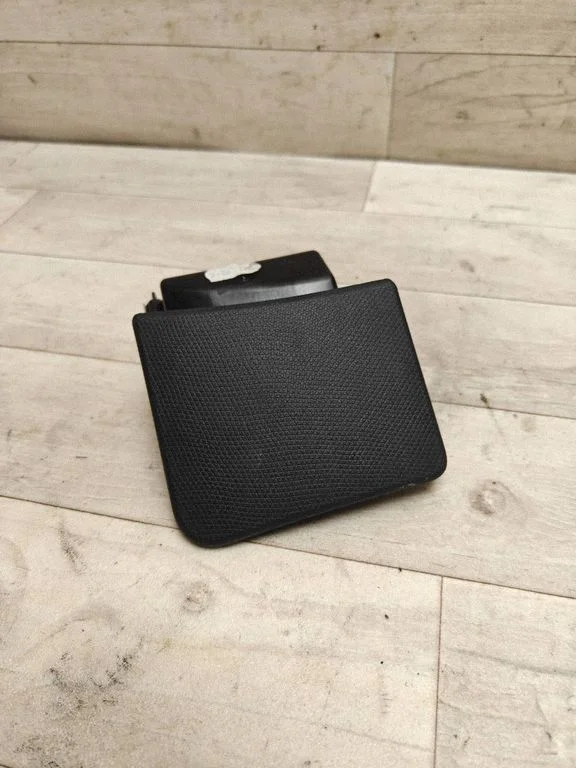 Ashtray (front) 68855