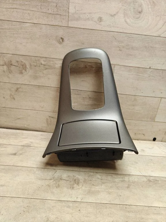 Ashtray (front) – Toyota Avensis T250 (2006-2009)