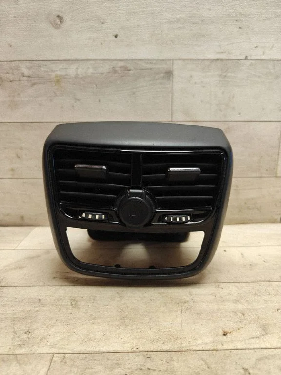 Rear air vent grill – Peugeot 508 RXH (2011-2018)