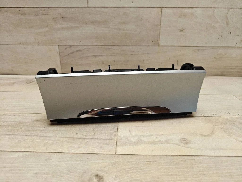 Ashtray (front) – Volkswagen Passat CC (2008-2016)