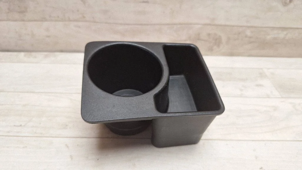 Cup holder front A1696800394